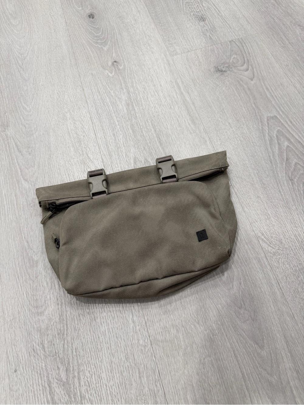 Lululemon olive green travel bag / pouch